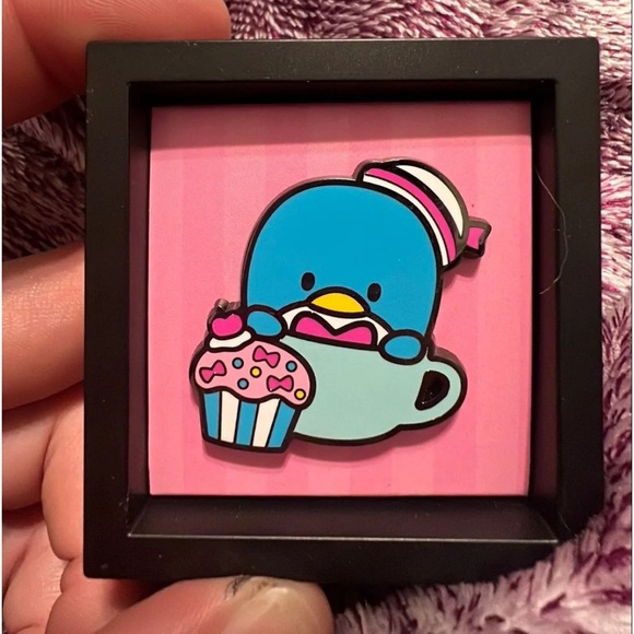 Tuxedo Sam Enamel Pin - Picture 3 of 3